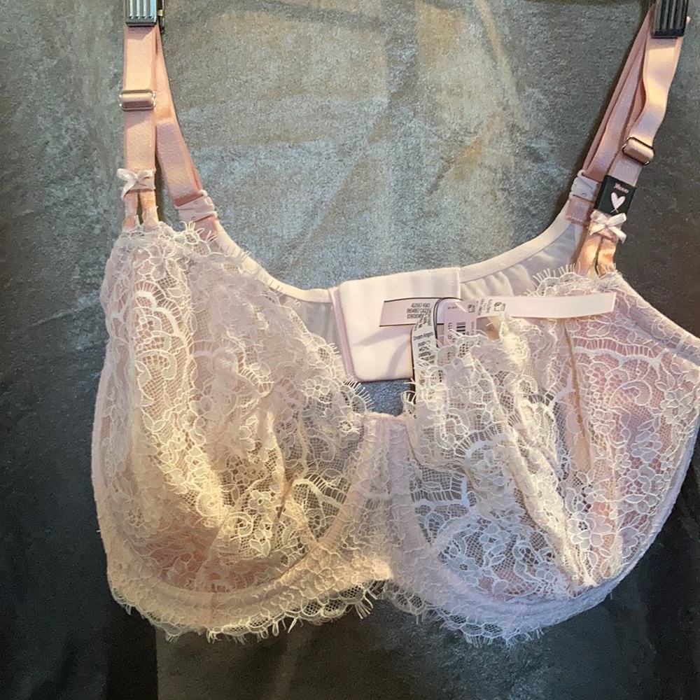 Victoria’s Secret Dream Angles push up